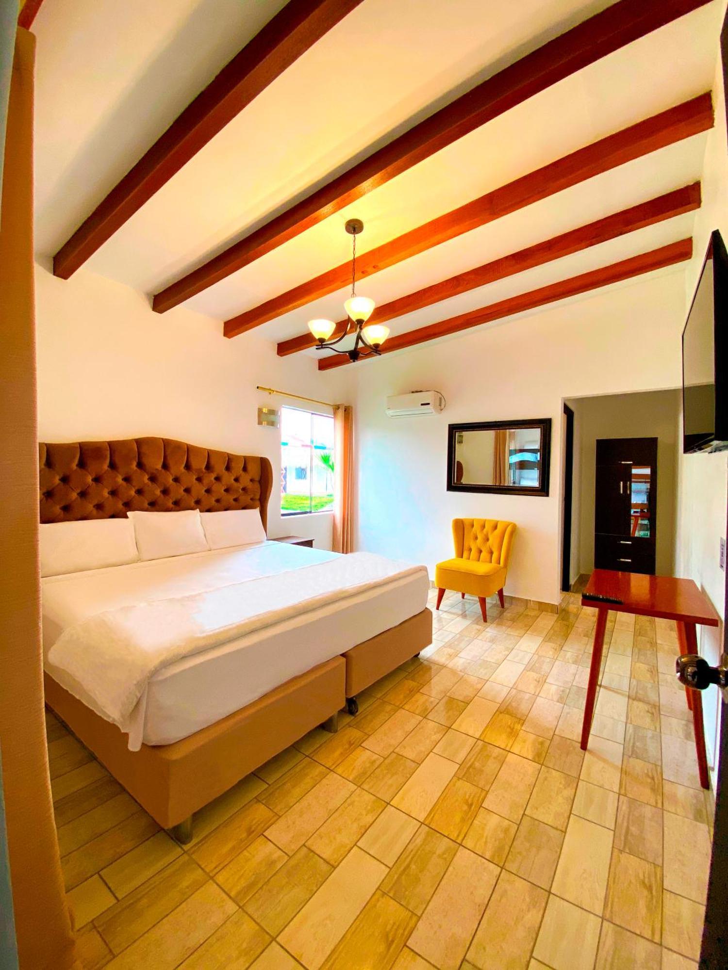 Hotel Resort Thiago Chincha Alta Esterno foto